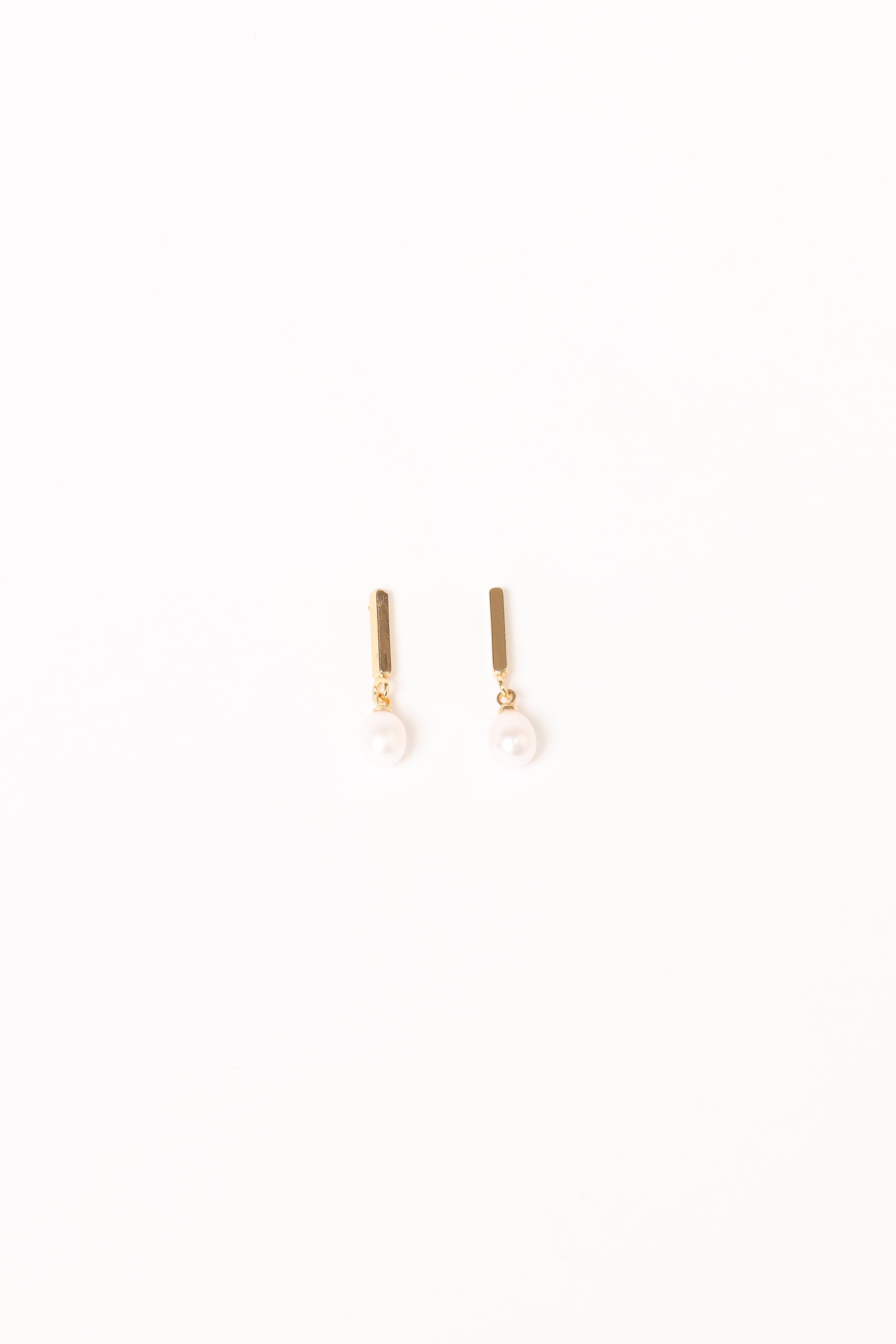 Calista Earrings - Gold/Pearl