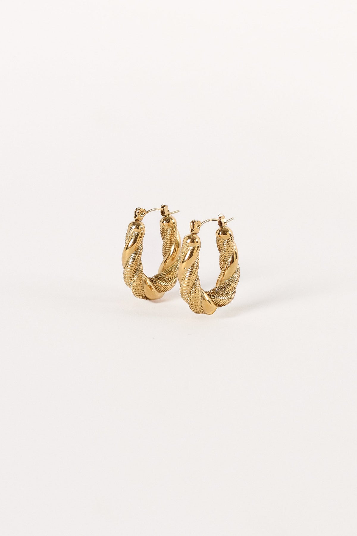 Beth Twist Hoop Earrings - Gold
