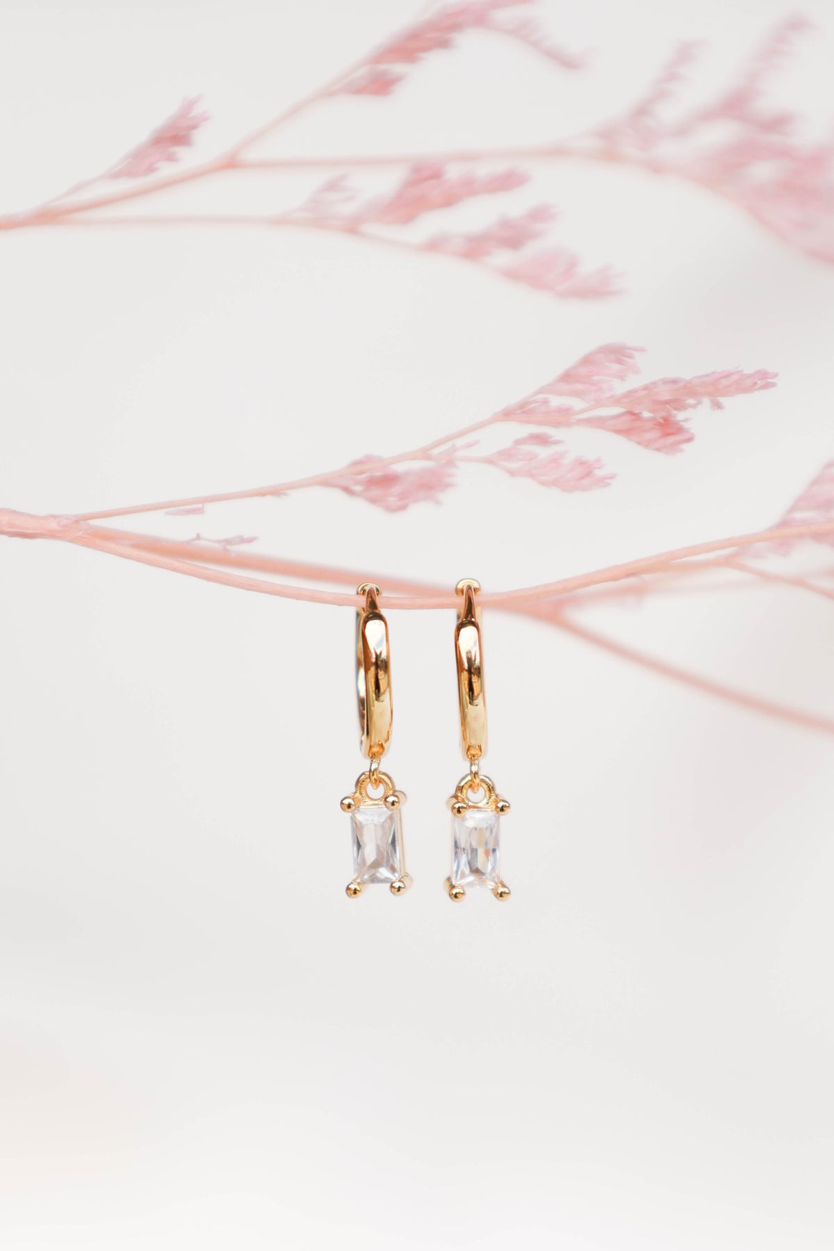Sadie Drop Earrings - Gold