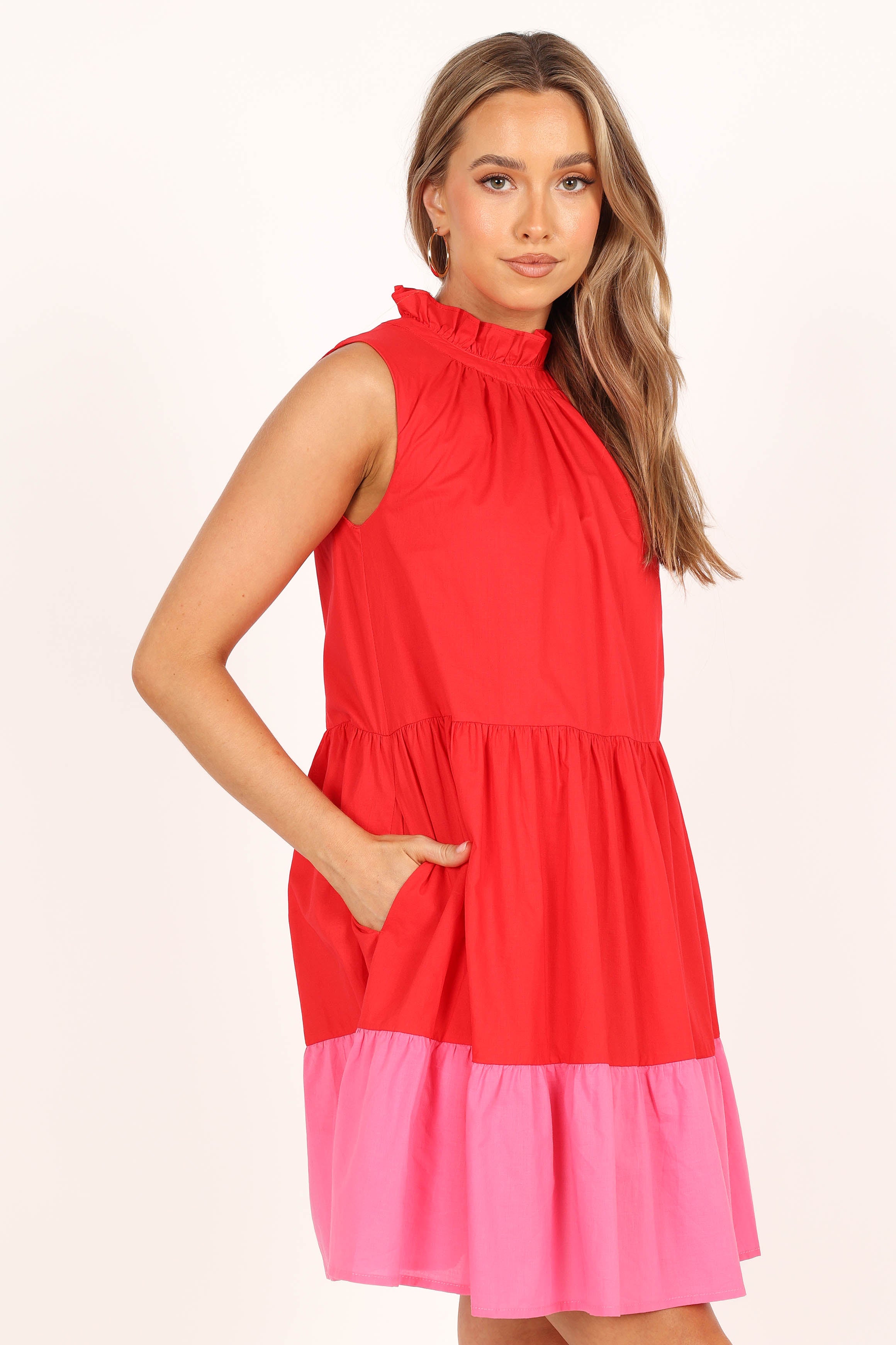 Bradshaw Tiered Mini Dress - Red/Pink